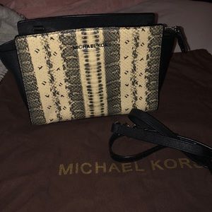 Small Michael Kors snakeskin Selma 🖤